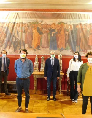 “Maschere e arte”: progetto solidale della Fucina Creativa
