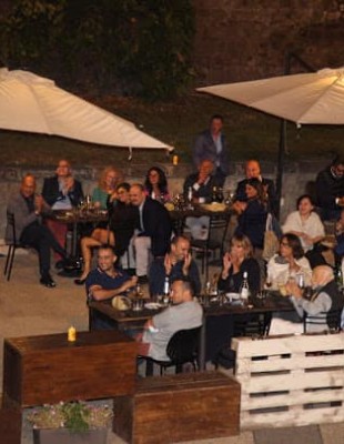 “Risate&Risotti” conquista la Tuscia, pienone per la “cena enogastro-comica”