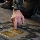 APPUNTAMENTI – L’artista tedesco Gunter Demnig a Viterbo per la posa delle pietre d’inciampo