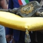 IN PIAZZA – S. Rosa, il sindaco consegna la Mazza del Maggiordomo ai dignitari